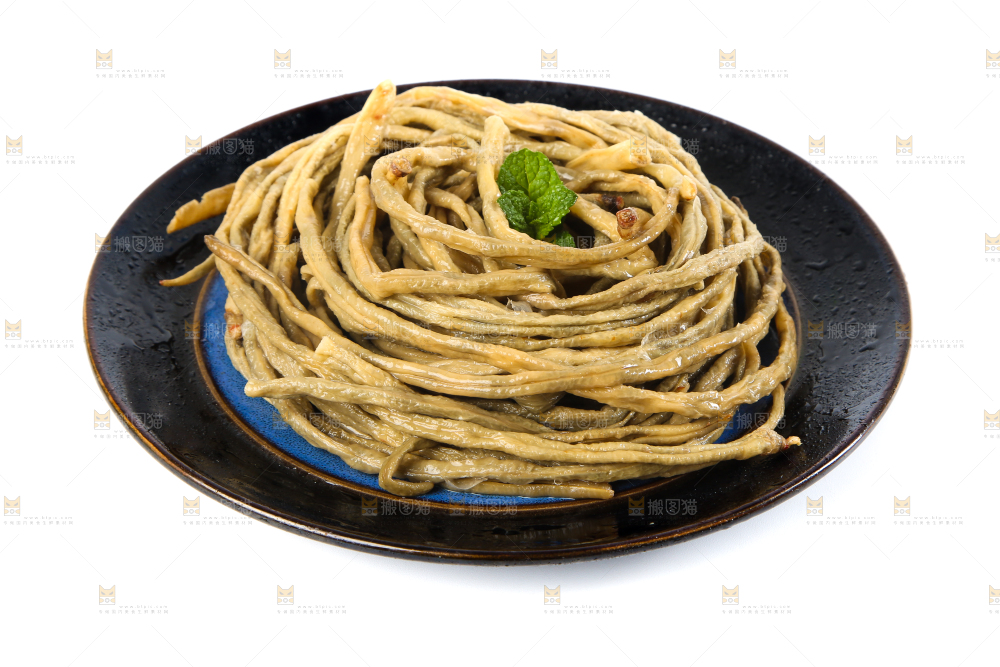 盘子里装着干豆角
