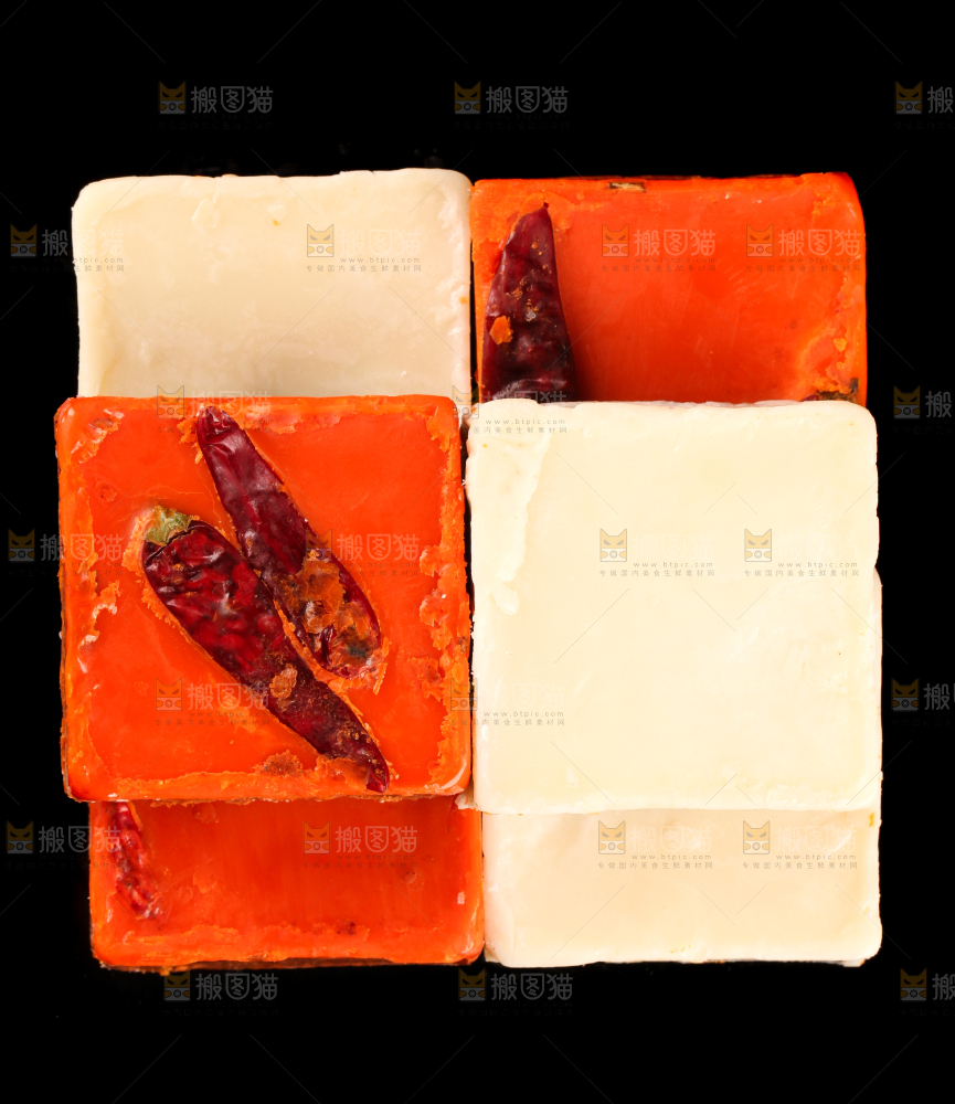 黑底上的鸳鸯火锅料