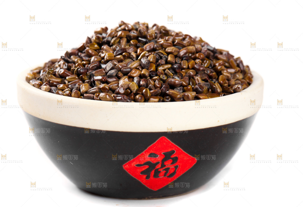 白底放着一缸决明子