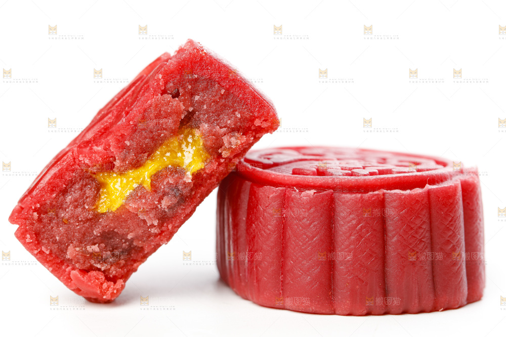 白底上的流心月饼