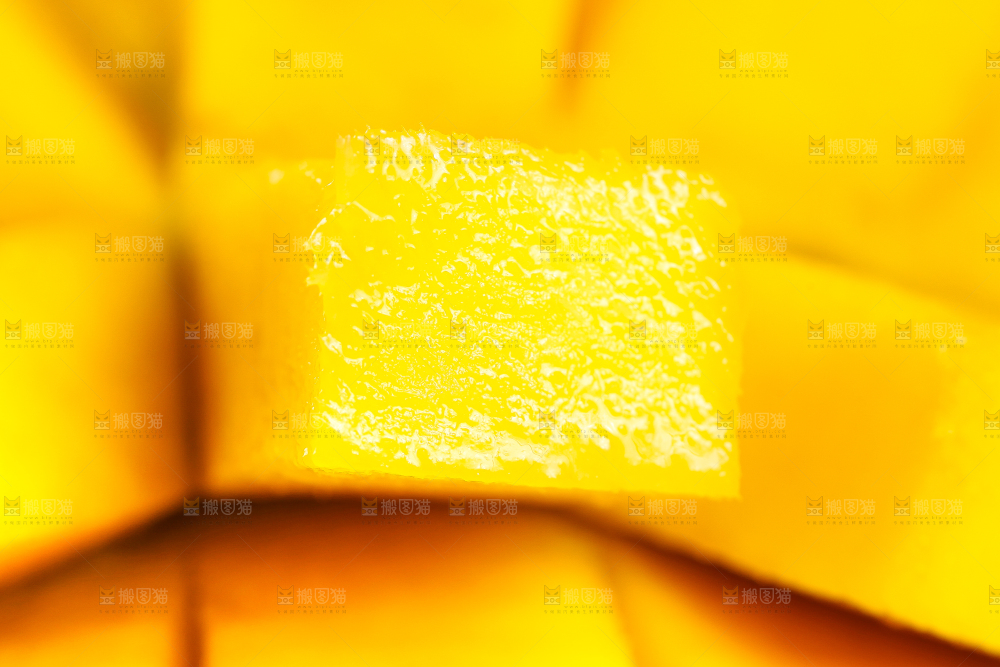亮底上的苹果芒