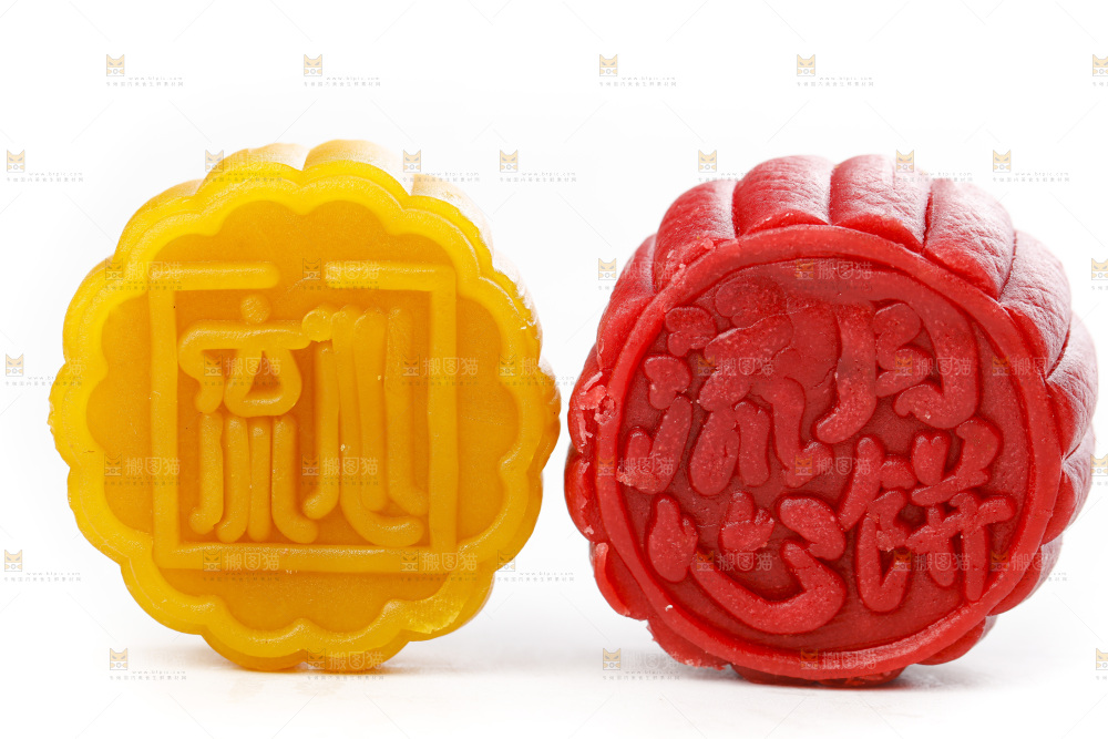 白底上的流心月饼