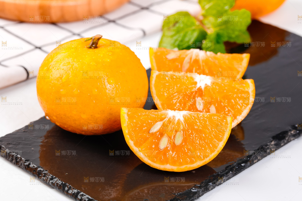 黑石板上的沃柑