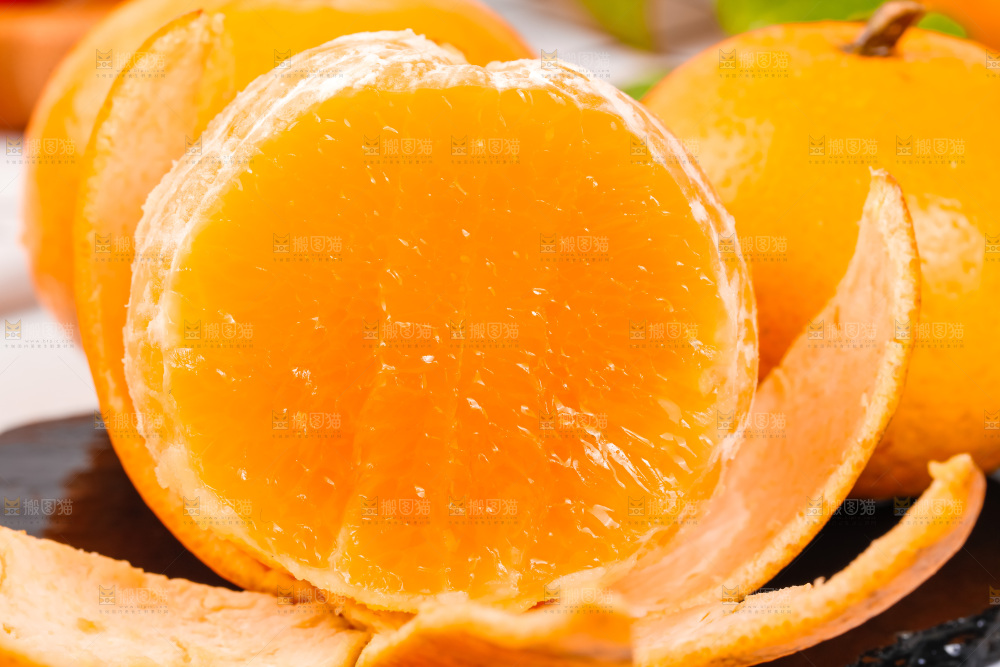 黑石板上的沃柑