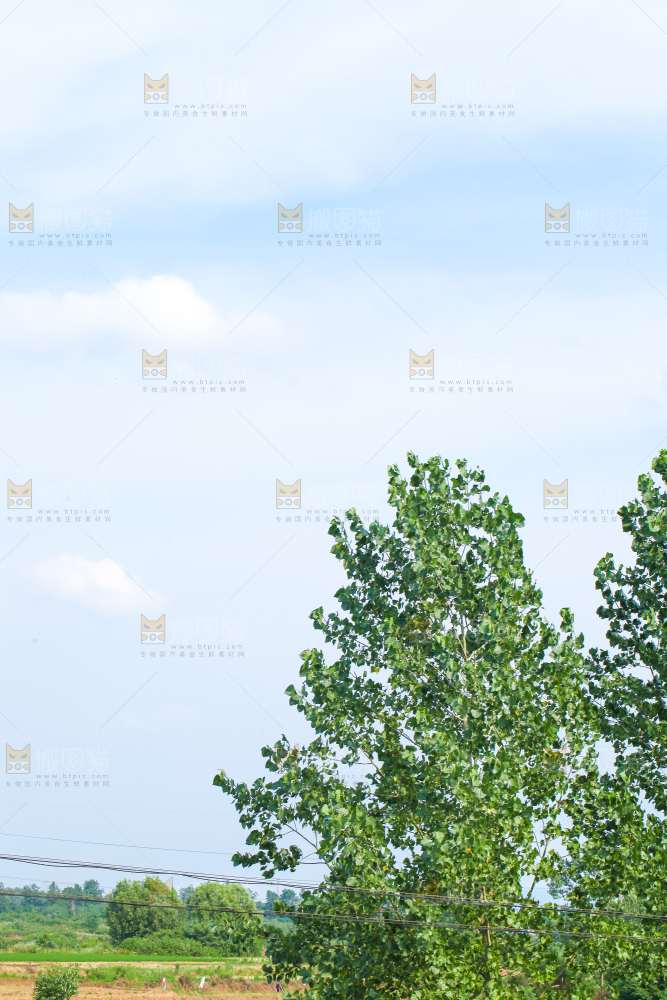 蔚蓝色的天空