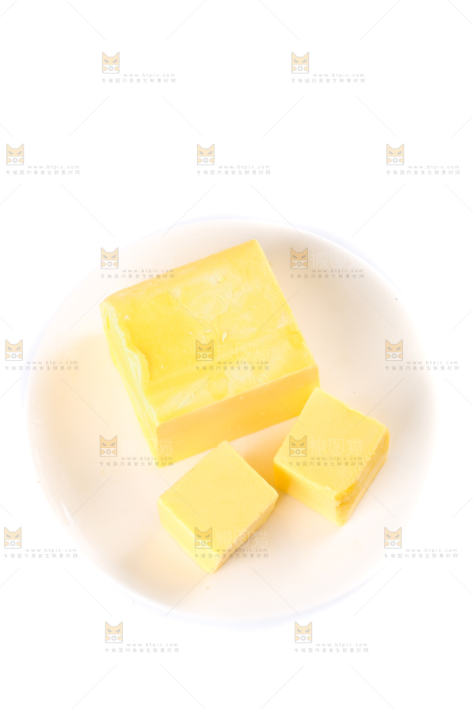 盘子里装着黄油