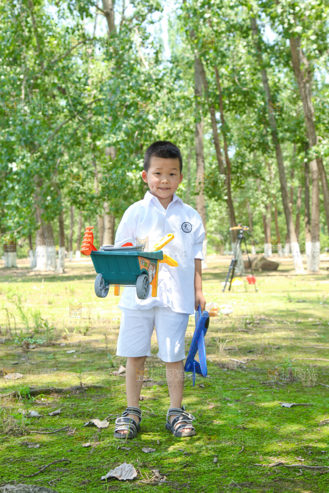 小孩子正在玩耍