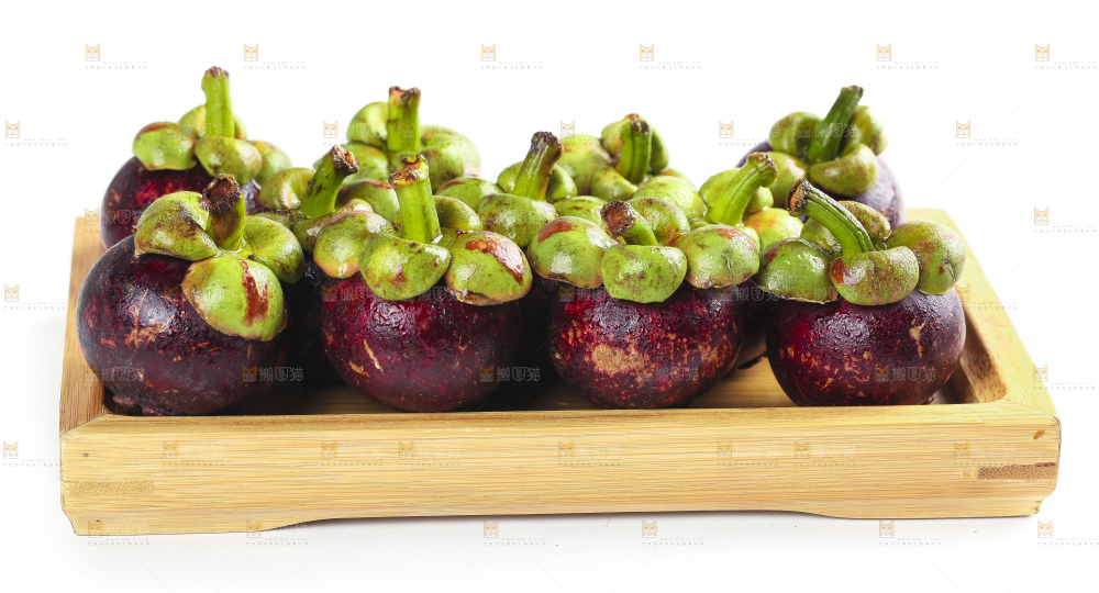 木盒里放着山竹