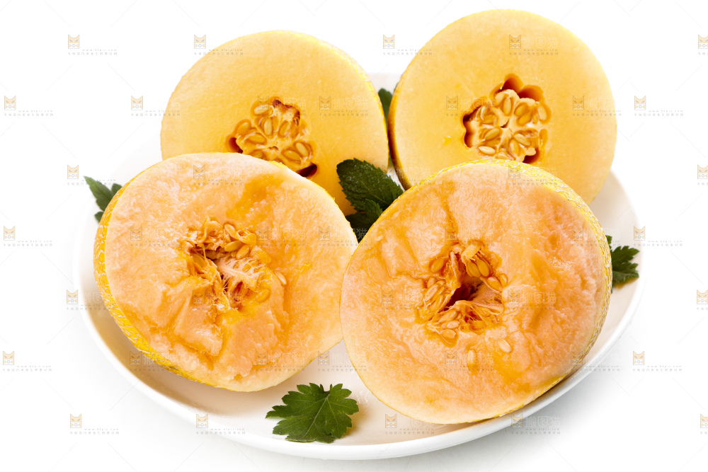 盘子里装着冰火蜜瓜
