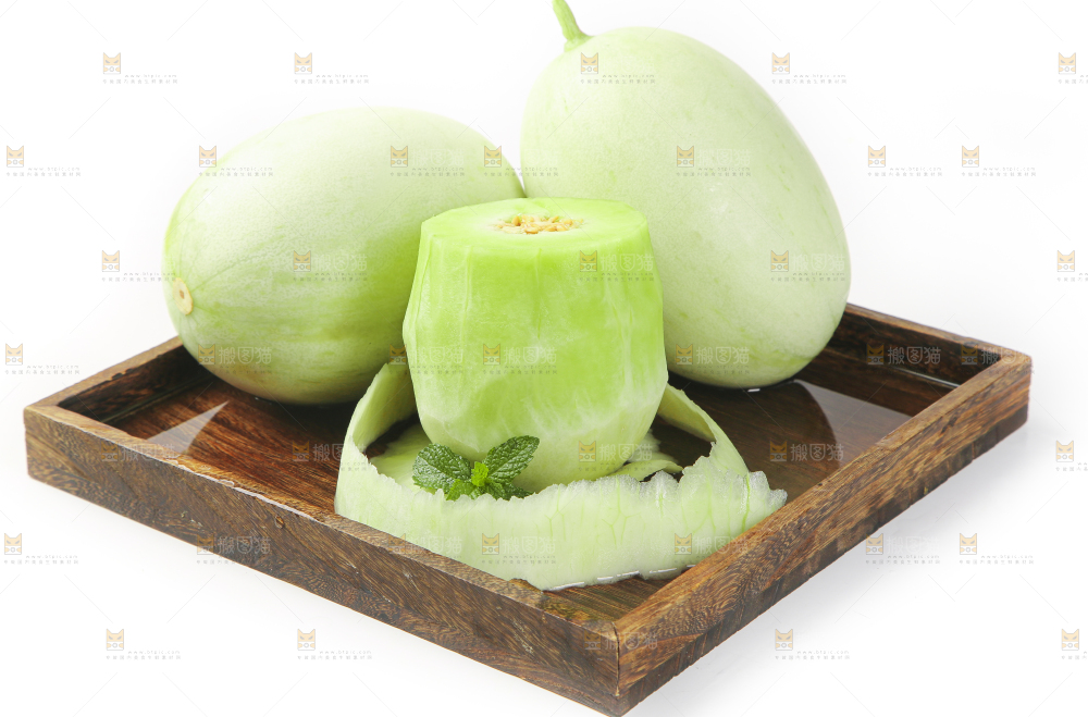 木盒里放着玉菇甜瓜