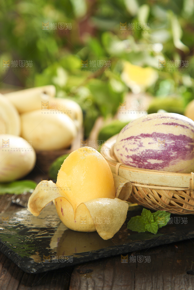 篮子里装着人果大果