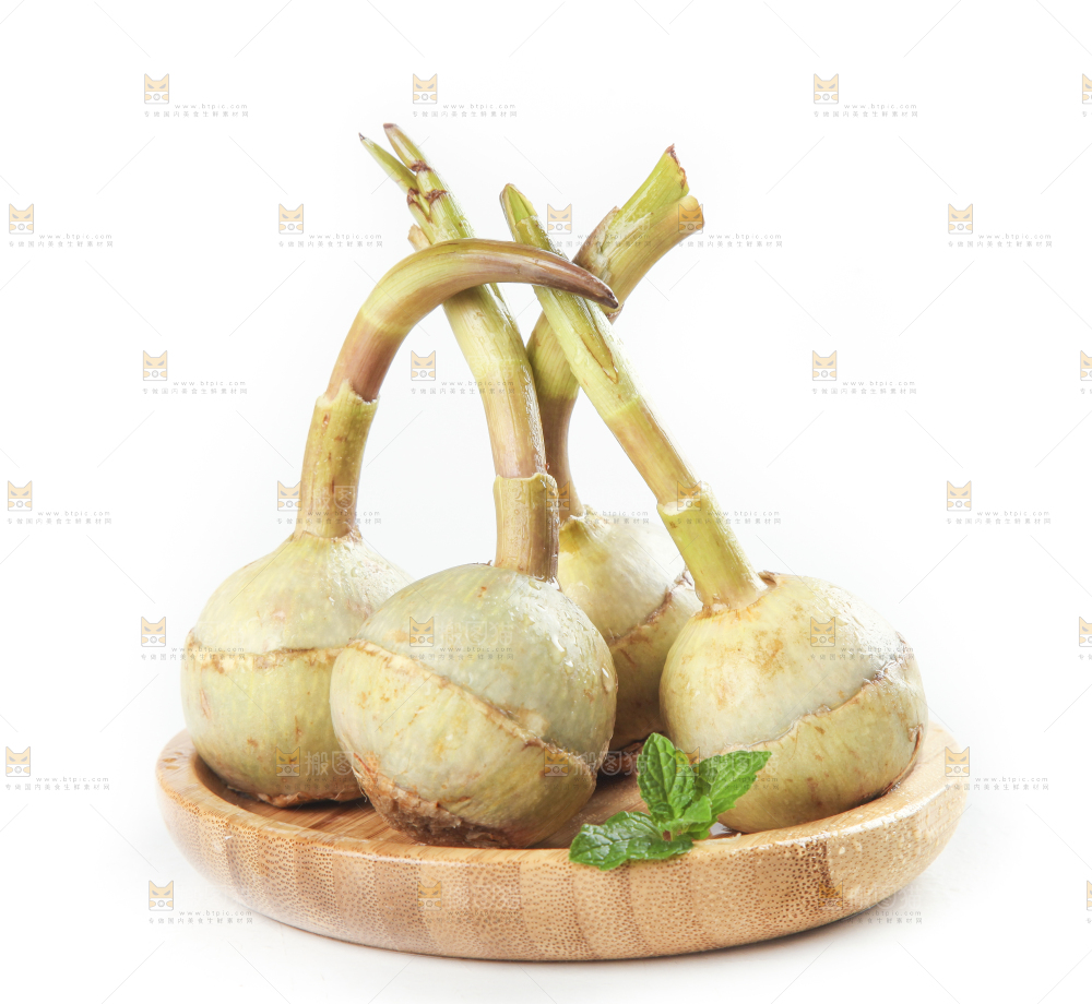 盘子里放着慈菇