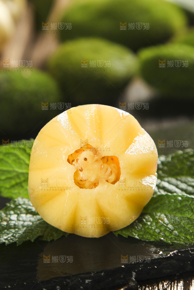 篮子里装着人果大果