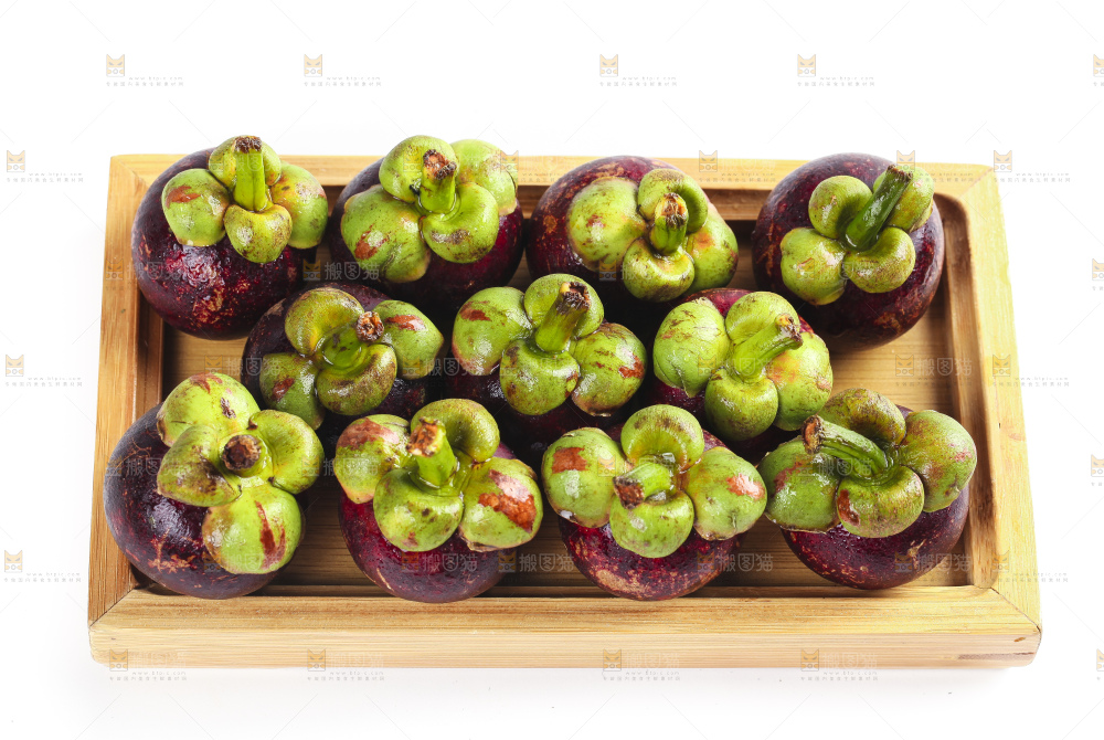 木盒里放着山竹