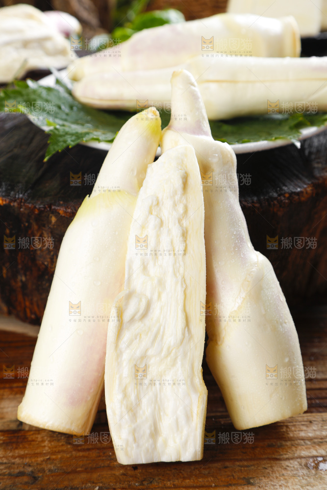 木板上的茭瓜