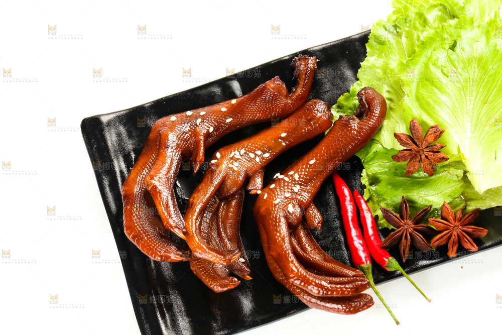 白底上的香辣鸭爪