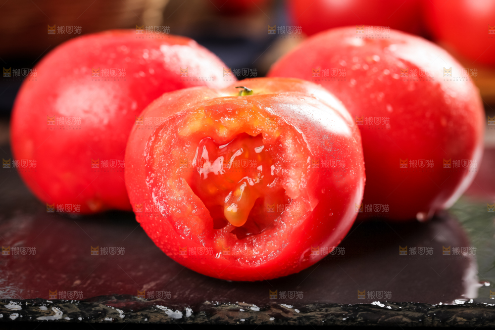 深底上的大番茄