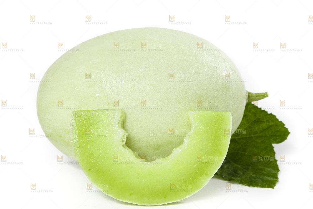 白底上摆放着玉菇蜜瓜