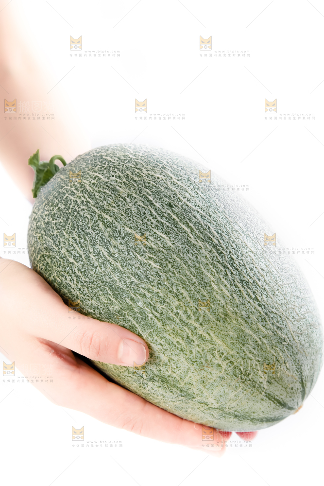 手里拿着哈密瓜