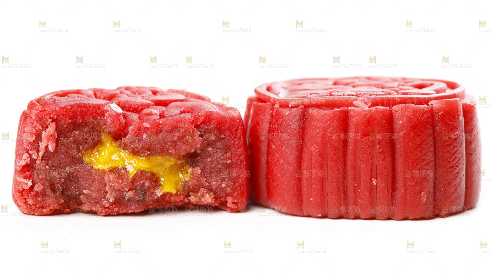 白底上的流心月饼