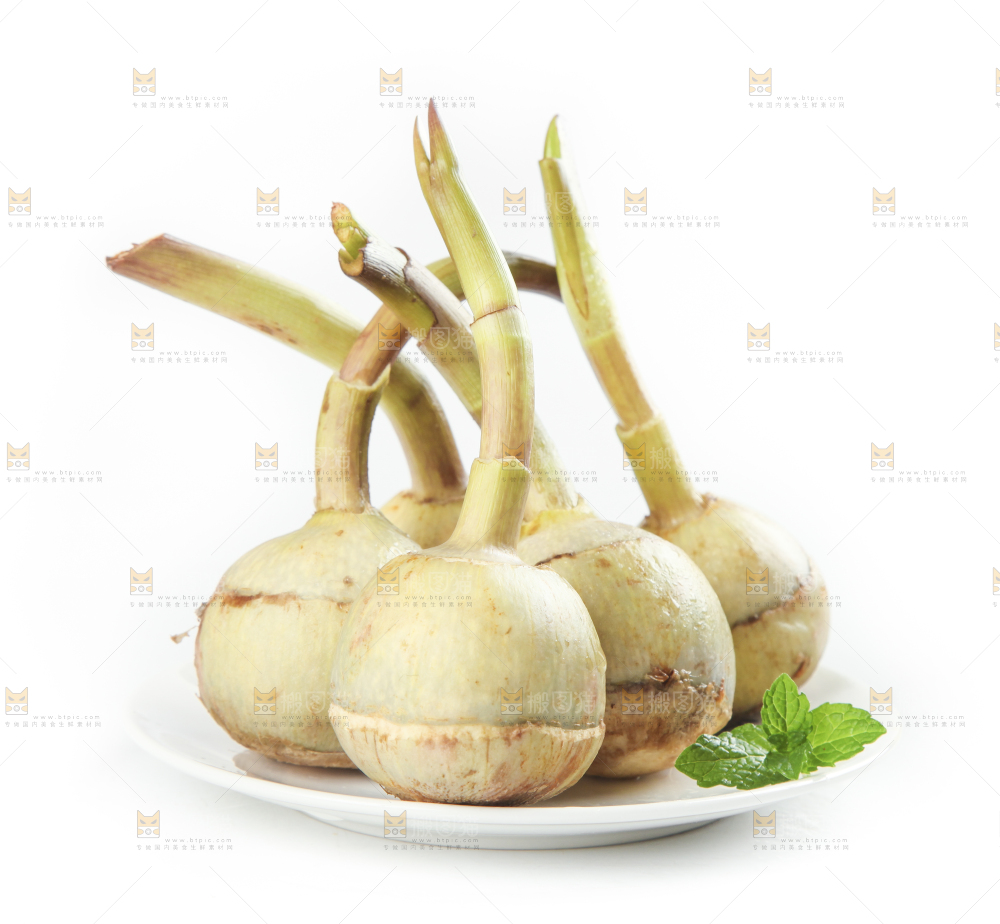 盘子里放着慈菇