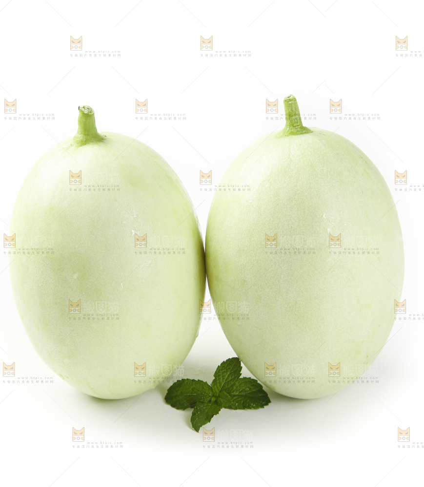 白底上摆放着玉菇蜜瓜
