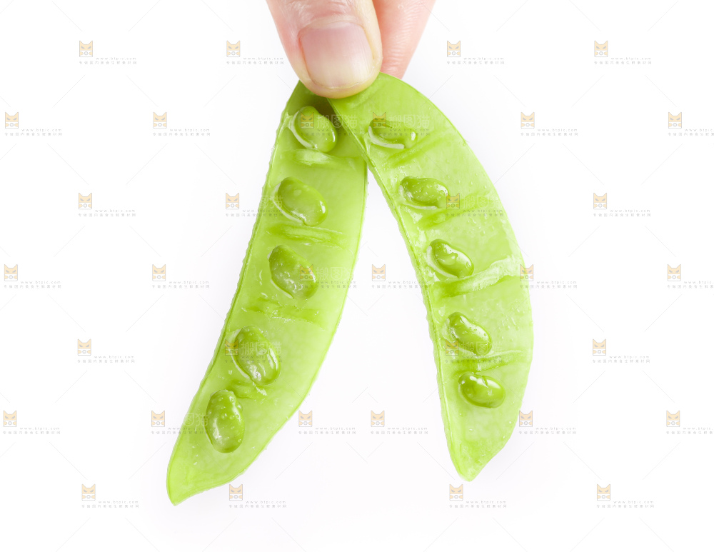 手里拿着扁豆角