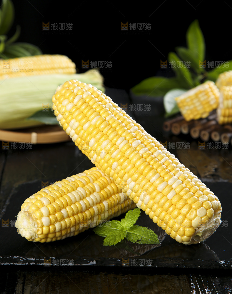 黑底上的云南水果玉米