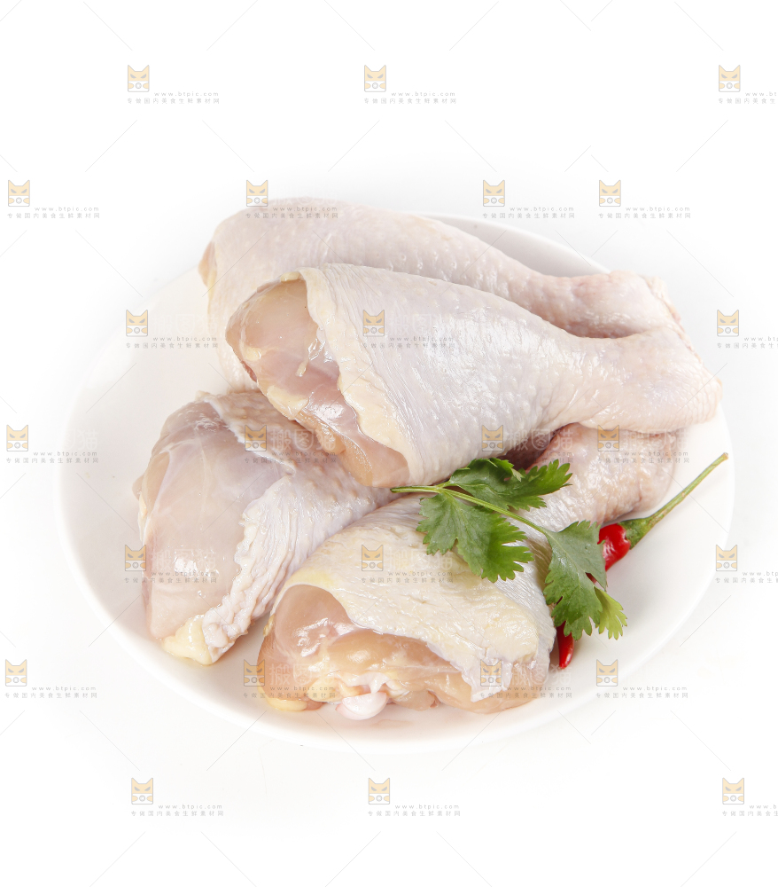 白底上放着大鸡腿