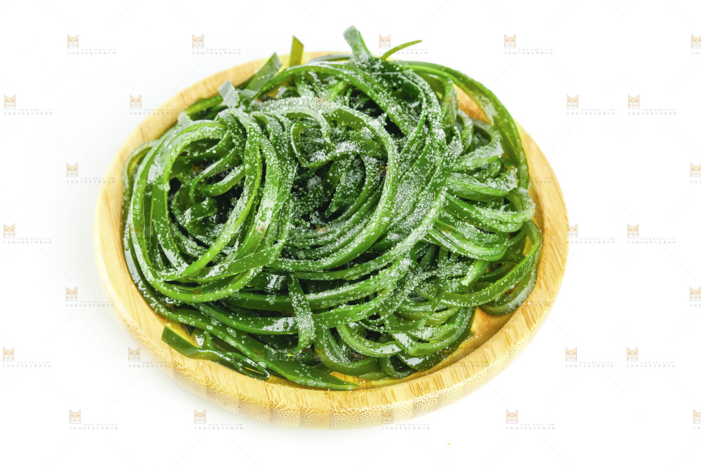 白底上放着的海带丝