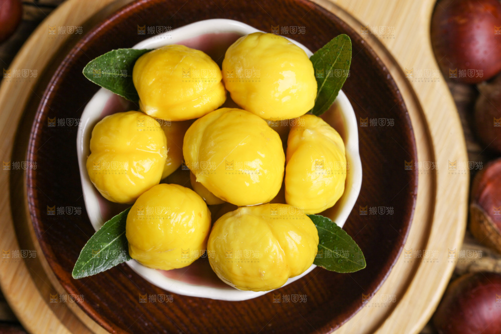 盘子里的毛板栗