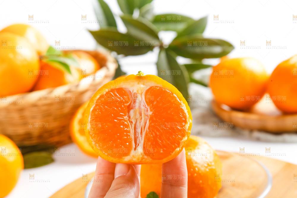 木板上放着广西椪柑