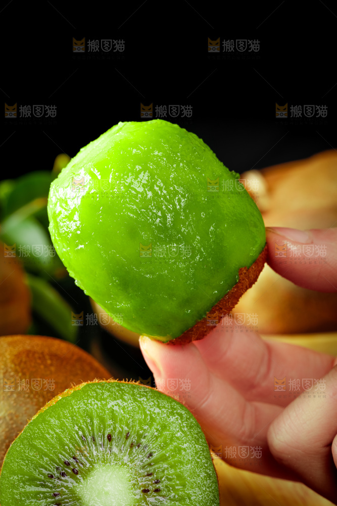 黑底上的奇异果