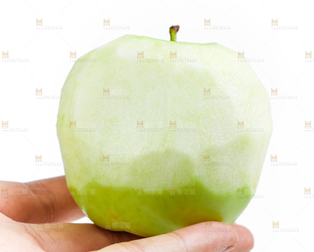 手拿新鲜苹果