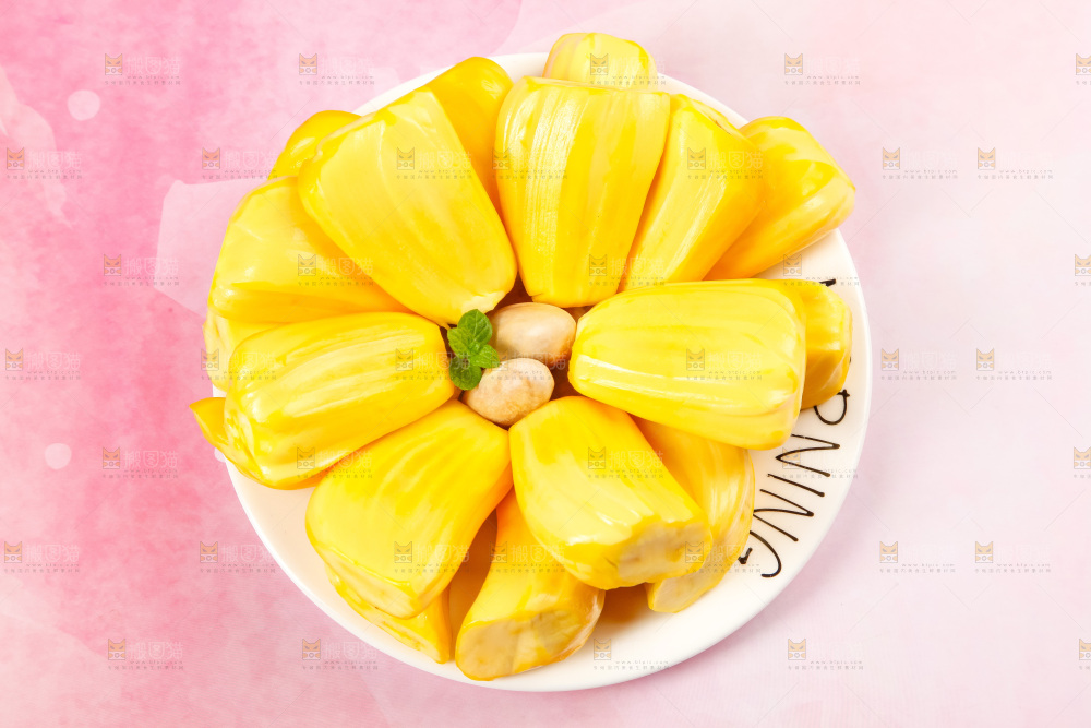 盘子里的泰国黄心菠萝蜜