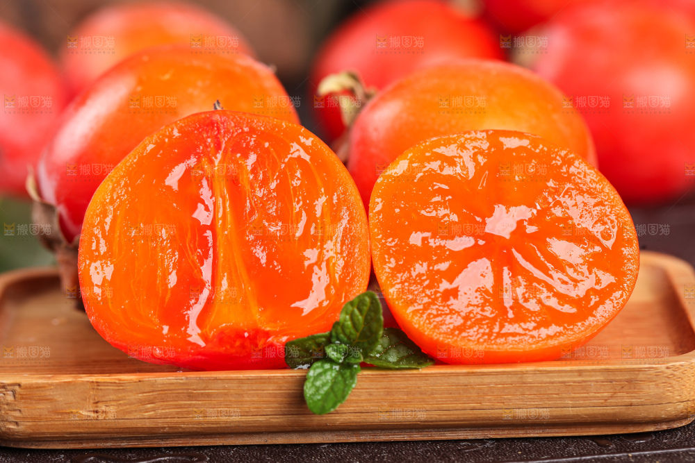 深底上的火晶小柿子