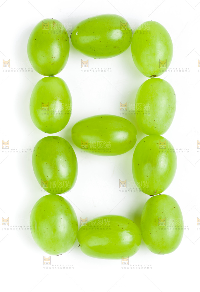 白底上放着维多利亚青提