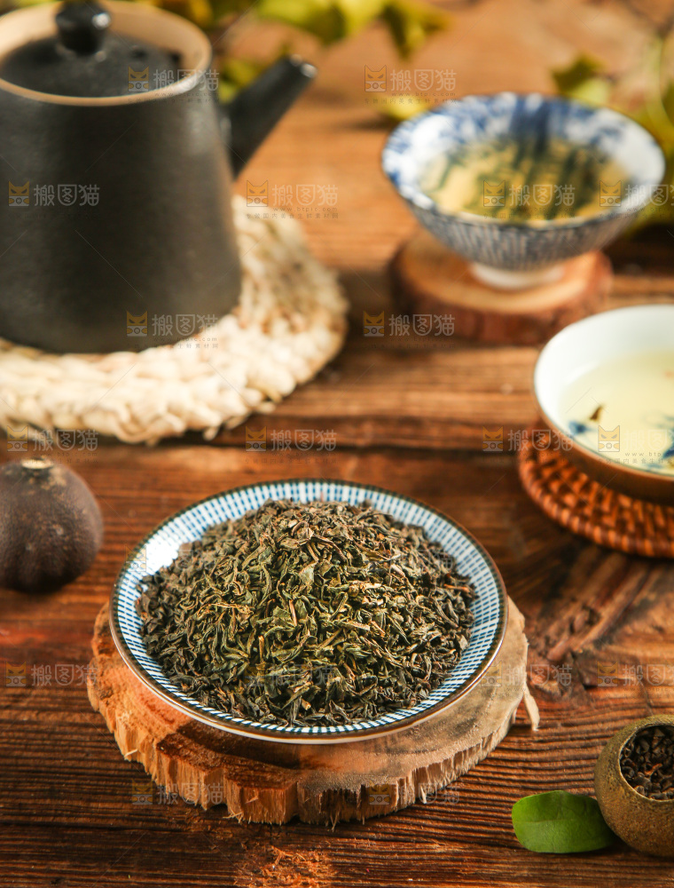 盘子里的茶叶