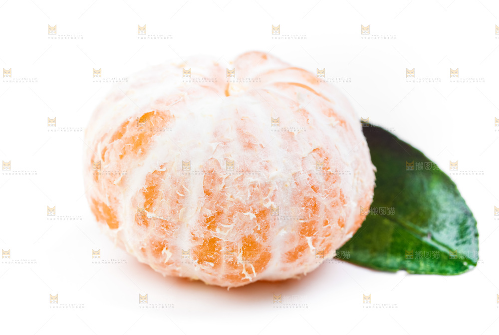 白底上的青皮蜜橘