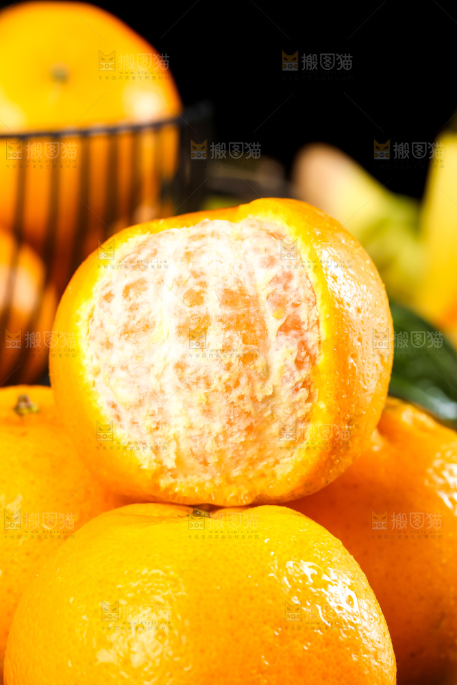 黑石板上放着永春芦柑