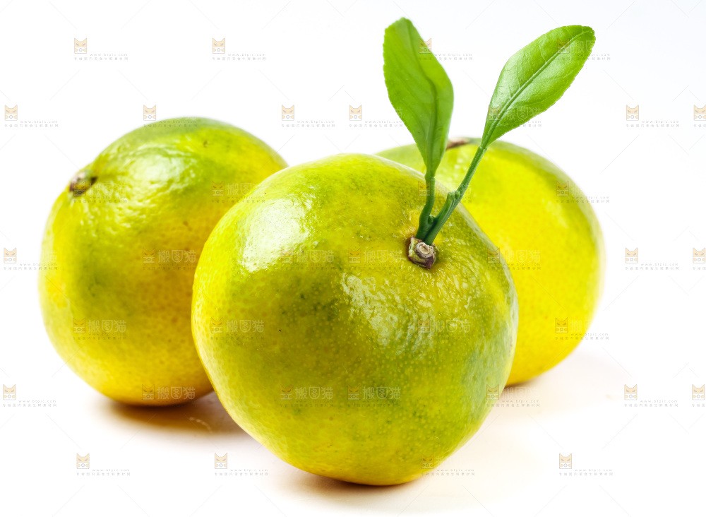 白底上的青皮蜜橘