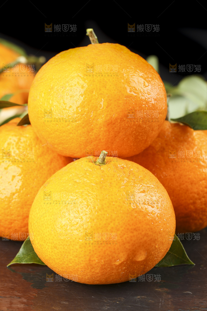 石板上的椪柑