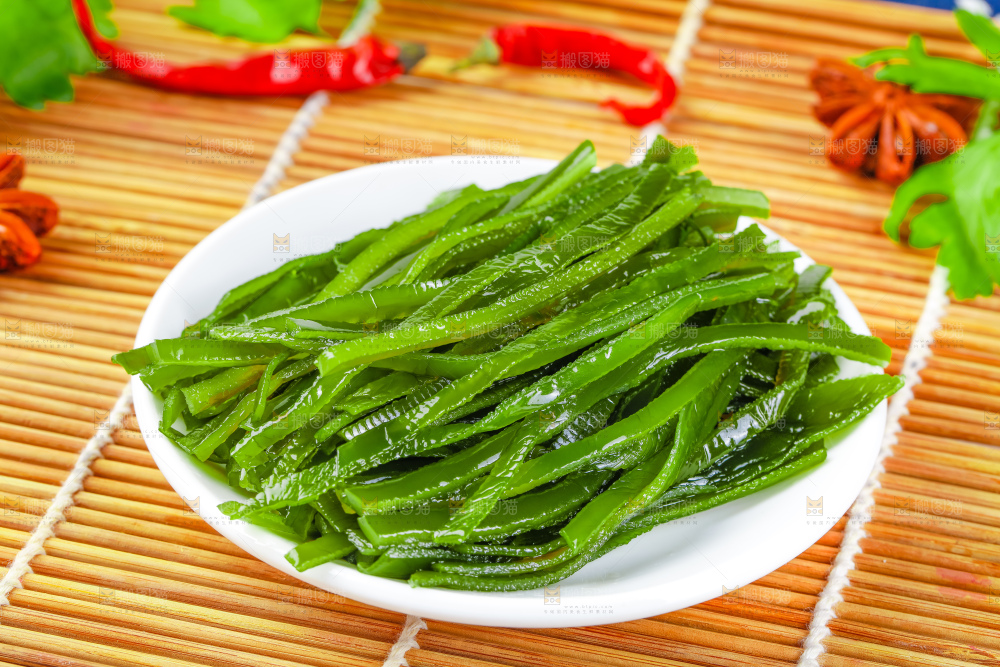 竹底上放着昆布丝