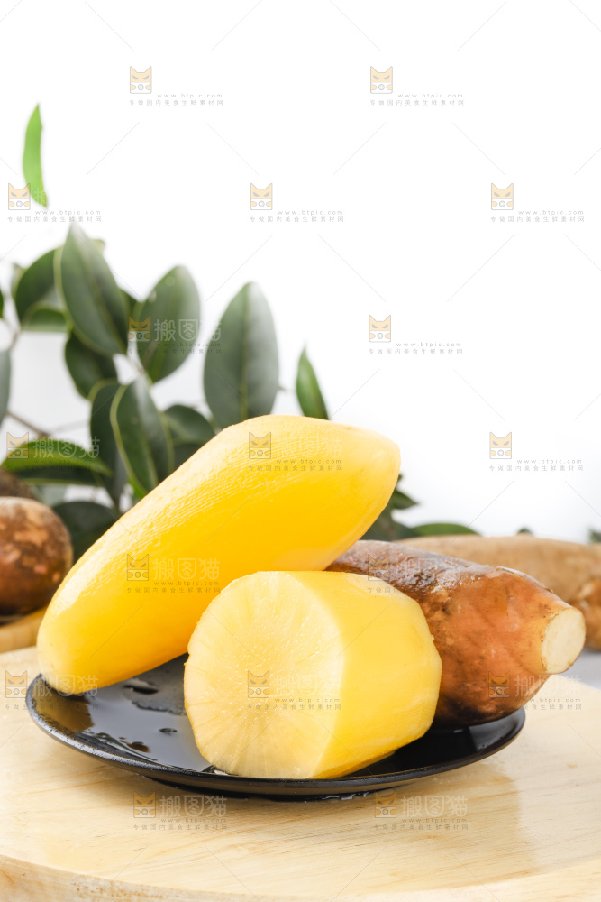 盘子里装着雪莲果