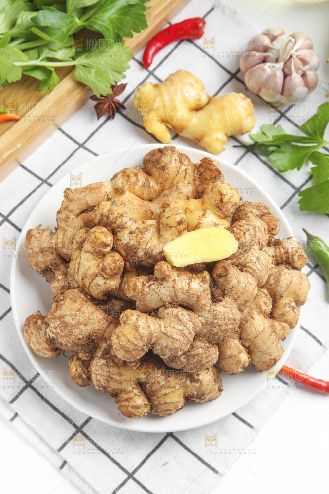 盘子里的小黄姜