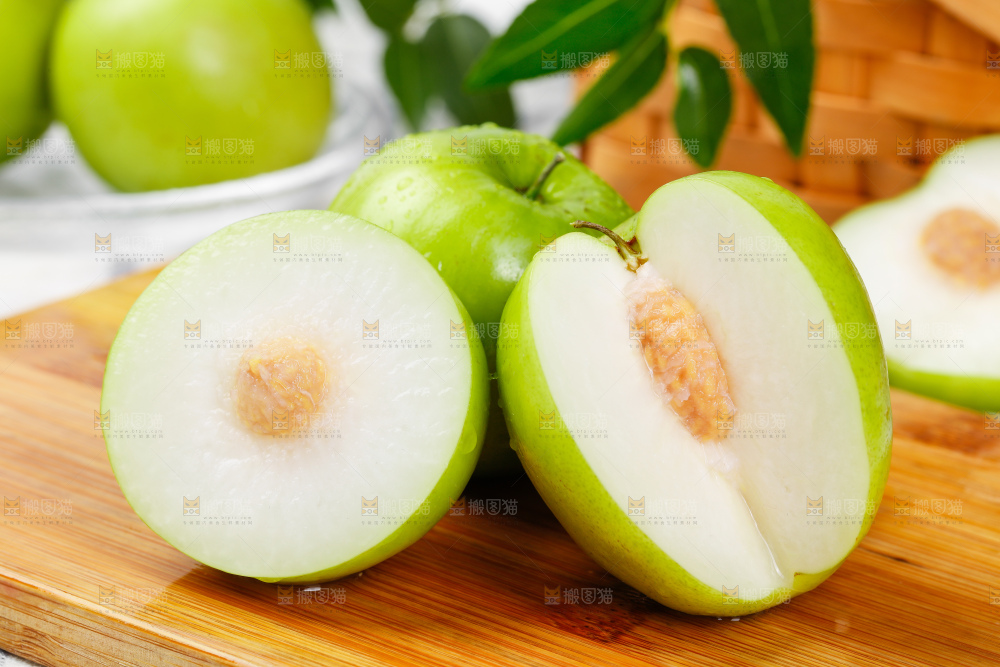 木板上的牛奶大青枣