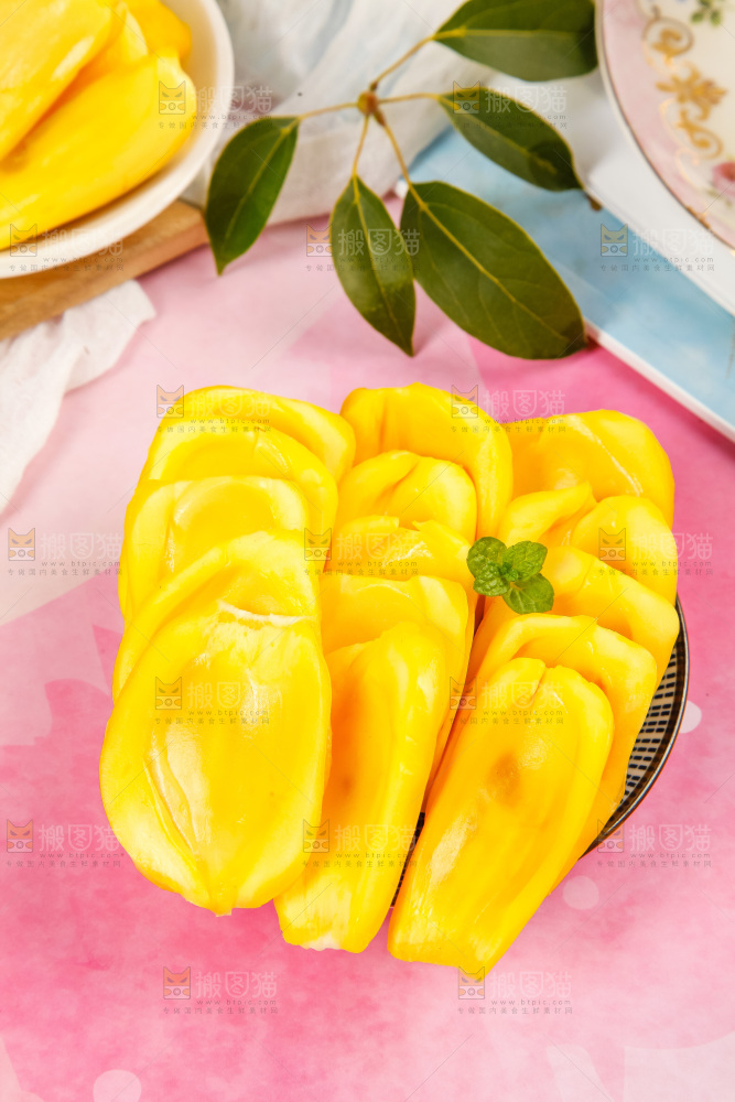 盘子里的泰国黄心菠萝蜜