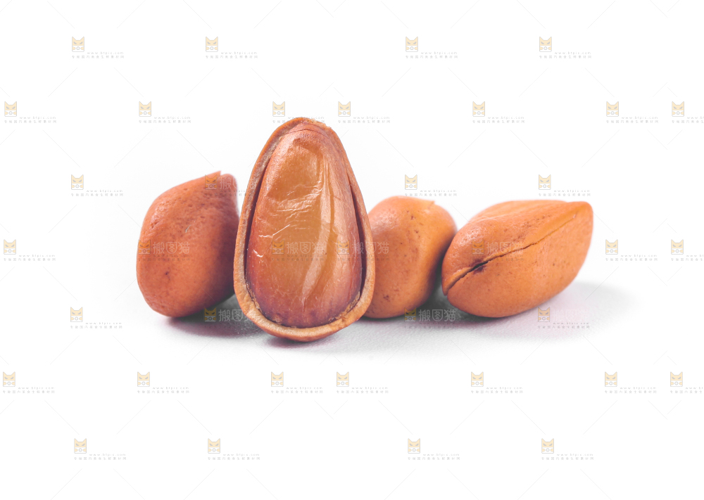 浅底上的手剥松子