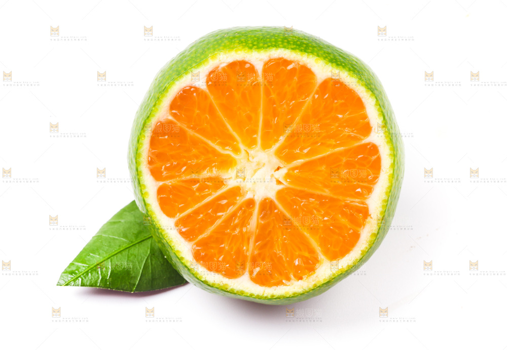 白底上的青皮蜜橘