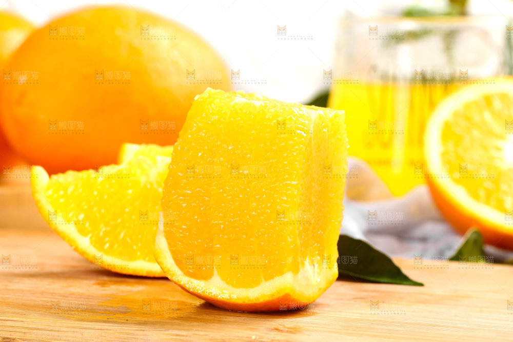木板上的长虹脐橙